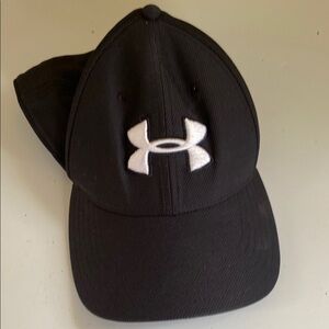Under Armour Black Textured unstructured baseball cap Classic Fit L/XL
